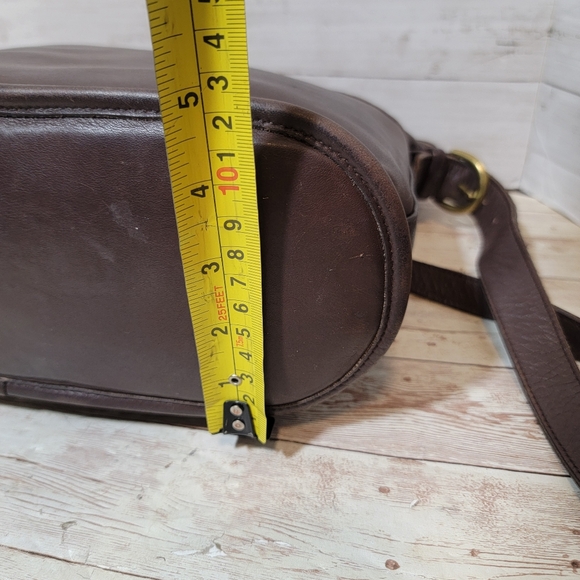 Coach 90s Vintage Bleeker Bucket Bag in brown - Picture 6 of 14